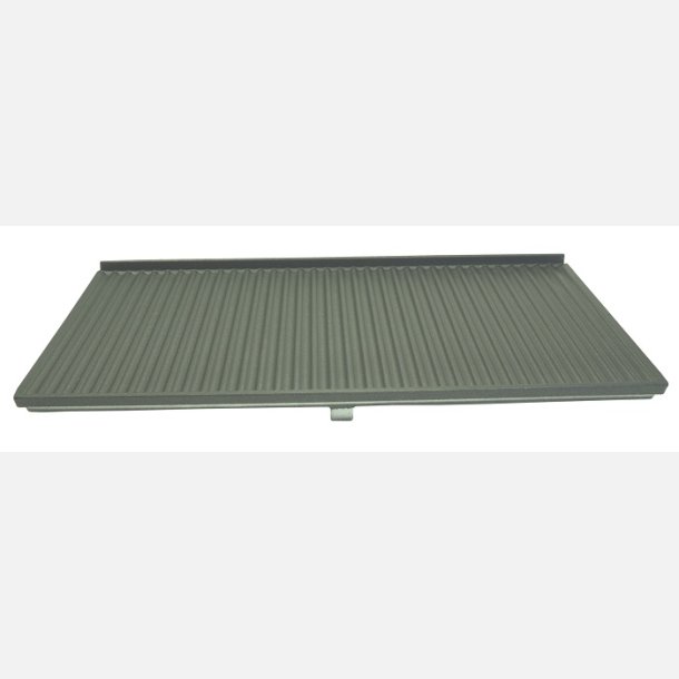 Teflon-coated pan with edge